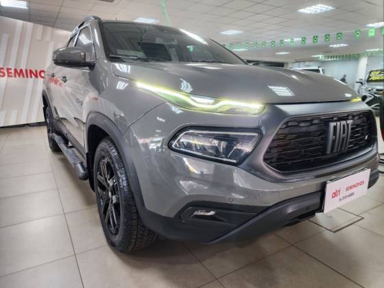 FIAT TORO 2.0 16V TURBO DIESEL ULTRA 4WD AT9 FIAT TORO 2.0 16V TURBO DIESEL ULTRA 4WD AT9